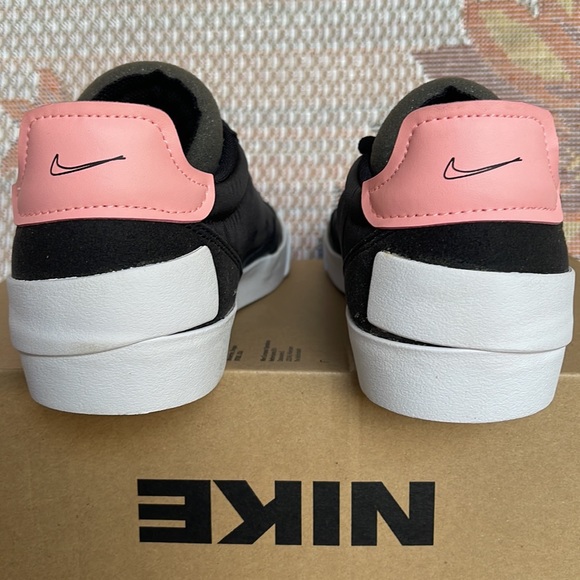NIKE WMNS DROP-TYPE
BLACK/PINK TINT-WHITE-ZINNIA
Sneakers 
AV6697 001 - Picture 13 of 16